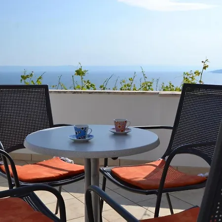 Ctma229/ Holiday House With A Large Private Pool Makarská