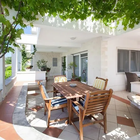 Ctma229/ Holiday House With A Large Private Pool * Makarská